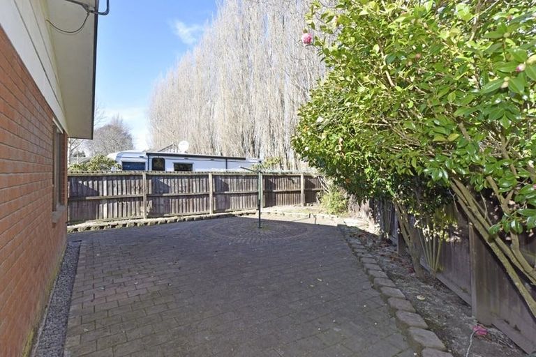 Photo of property in 2/40 Meadow Street, Papanui, Christchurch, 8052