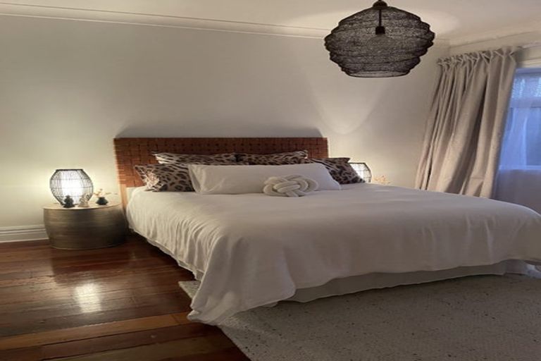 Photo of property in 45 Pukatea Street, Eastbourne, Lower Hutt, 5013