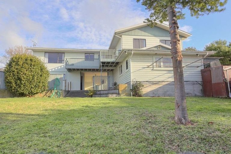 Photo of property in 17 Churchill Street, Levin, 5510