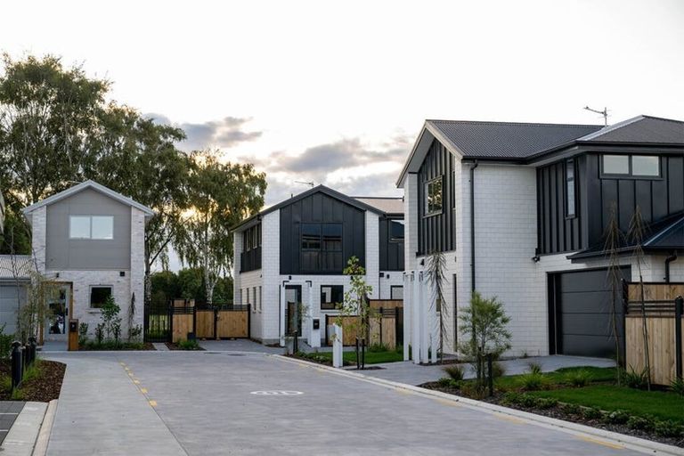 Photo of property in 32 Mohua Lane, Upper Riccarton, Christchurch, 8041