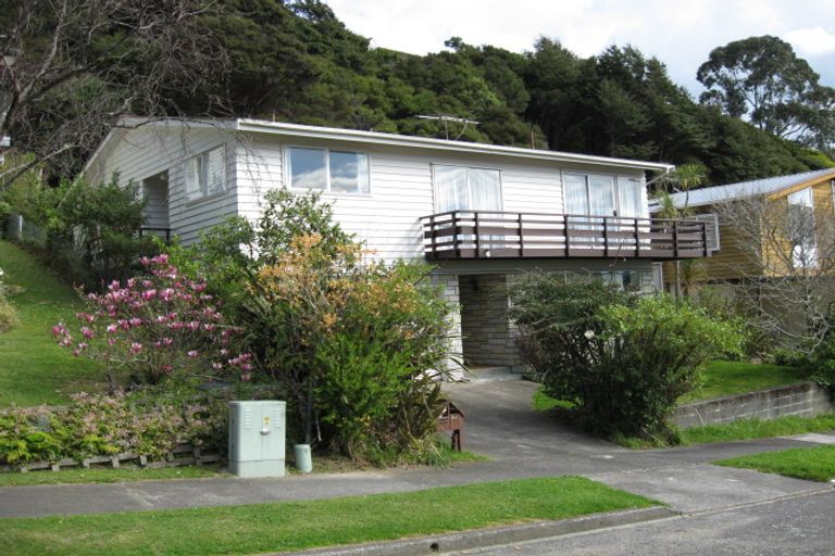 Photo of property in 24 Mission Street, Waterloo, Lower Hutt, 5011