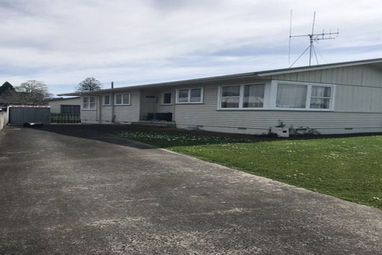 Photo of property in 27 Carrington Avenue, Hillcrest, Hamilton, 3216