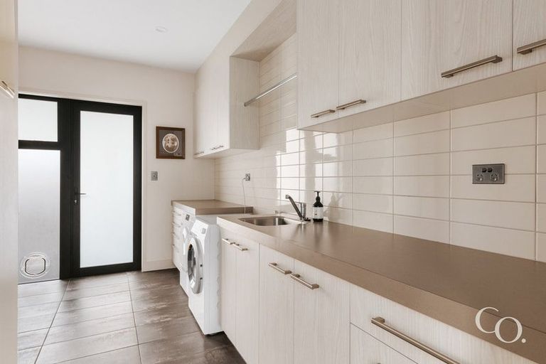 Photo of property in 1/98 Harbour Drive, Otumoetai, Tauranga, 3110