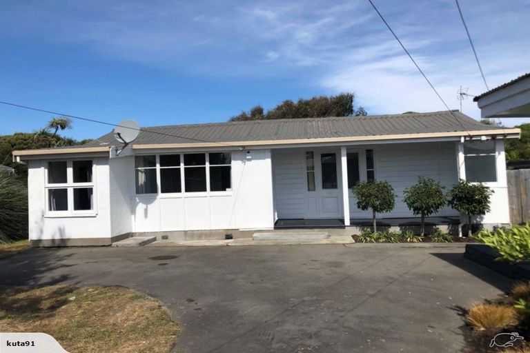 Photo of property in 63 Shackleton Street, New Brighton, Christchurch, 8061