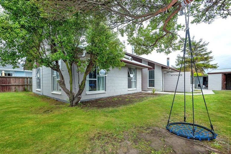Photo of property in 4 Takapu Place, Bromley, Christchurch, 8062