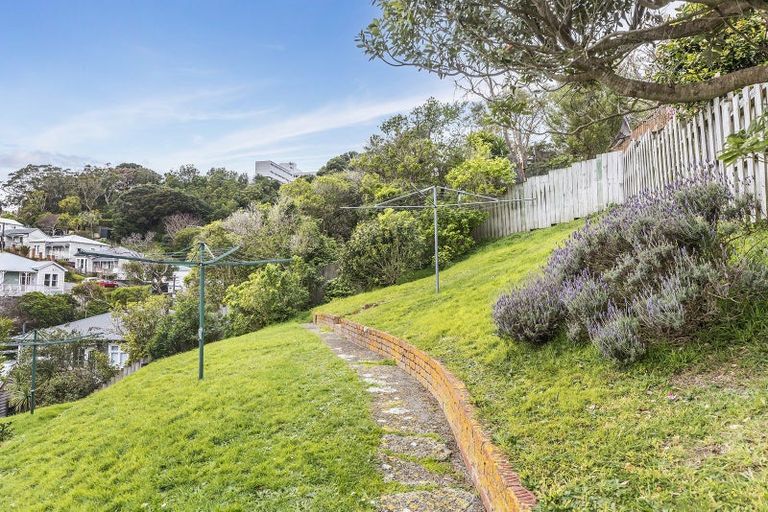 Photo of property in 2 Caprera Street, Melrose, Wellington, 6023