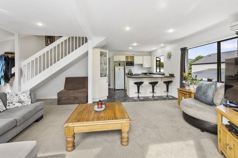 Photo of property in 3/49 Ranui Terrace, Tawa, Wellington, 5028