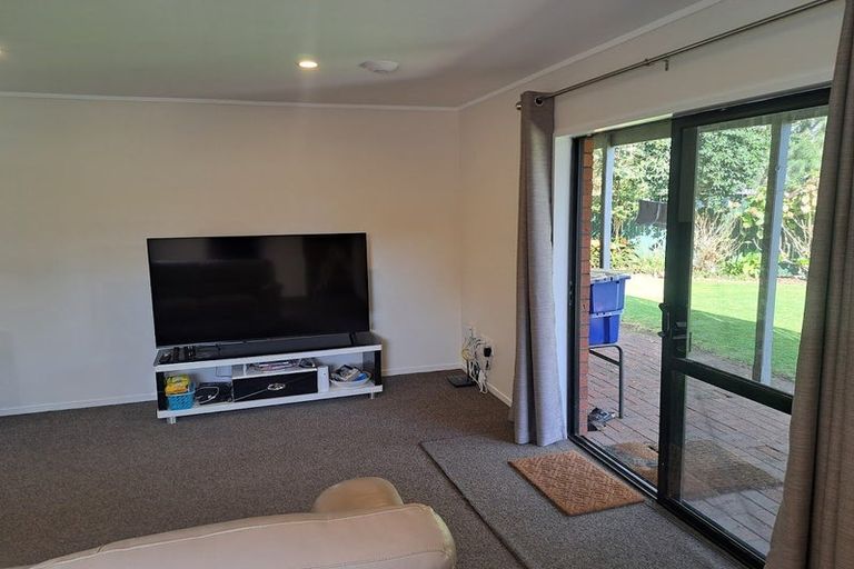 Photo of property in 26 Oakmont Place, Wattle Downs, Auckland, 2103