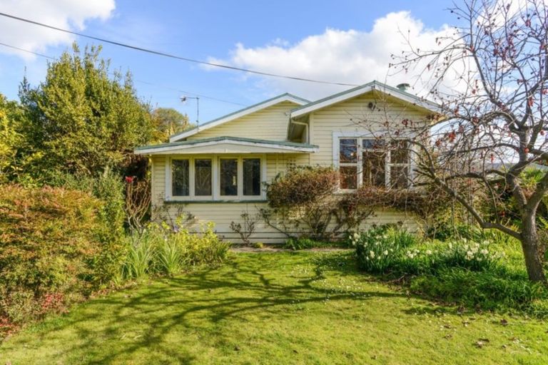 Photo of property in 30 Mill Road, Clive, 4102