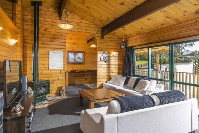 Photo of property in 3/199 Birdwood Road, Massey, Auckland, 0614