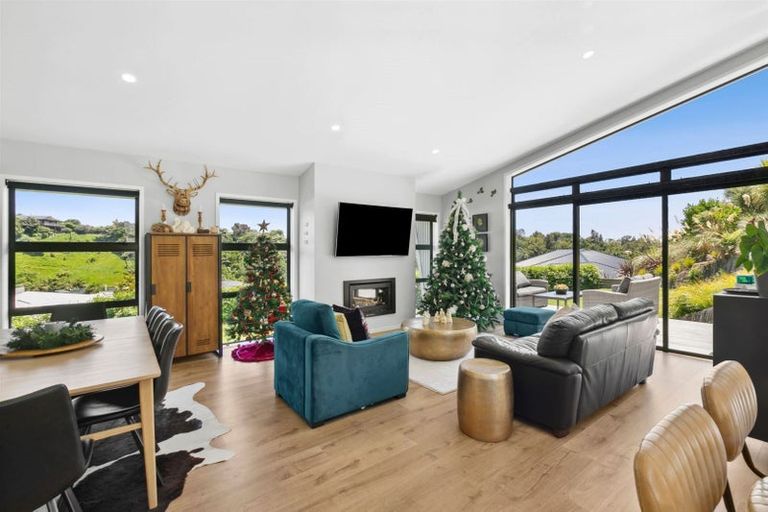 Photo of property in 90b Karina Road, Merrilands, New Plymouth, 4312