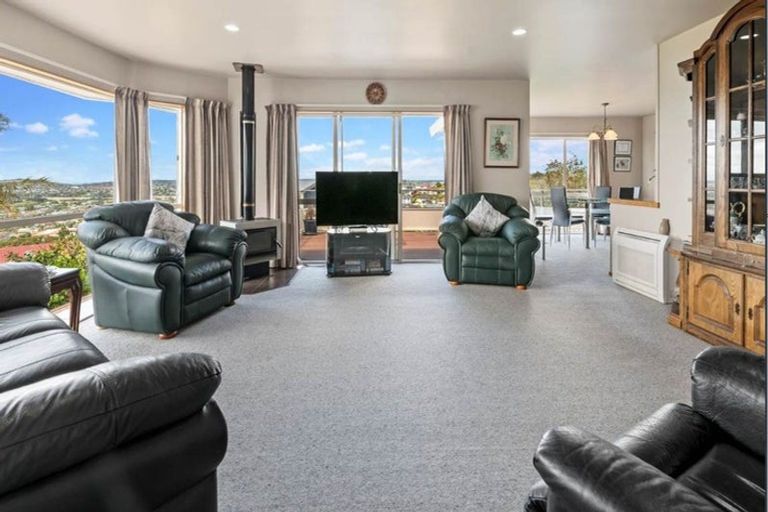 Photo of property in 136 West Hoe Heights, Orewa, 0931