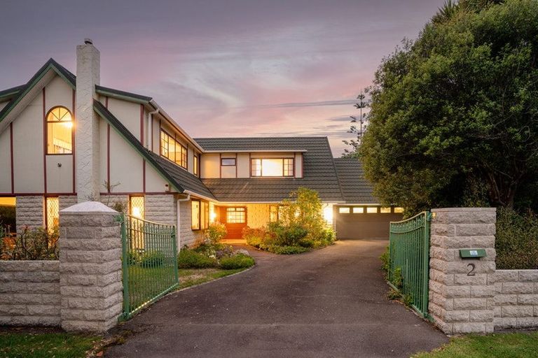 Photo of property in 2 Lavinia Grove, Waikanae Beach, Waikanae, 5036
