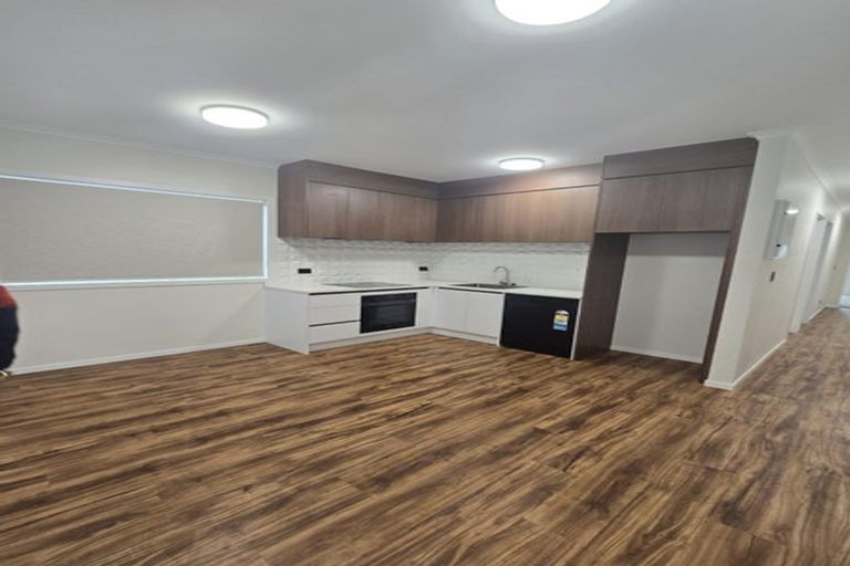 Photo of property in 8 Ritetai Street, Clarks Beach, 2122