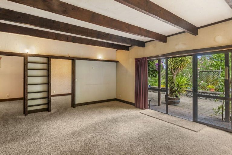 Photo of property in 23 Tennis Court Road, Raumati South, Paraparaumu, 5032