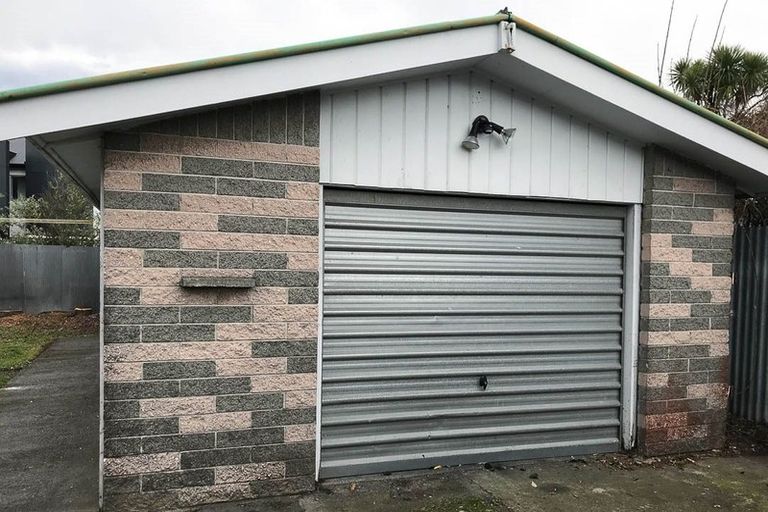 Photo of property in 47 Liverton Crescent, Bishopdale, Christchurch, 8053