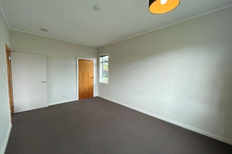 Photo of property in 22 Cornwall Street, Eltham, 4322