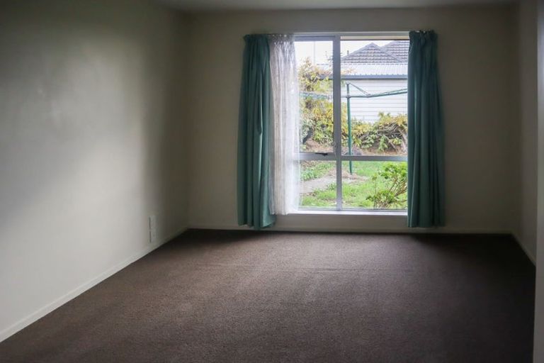 Photo of property in 4 Travis Road, Burwood, Christchurch, 8083
