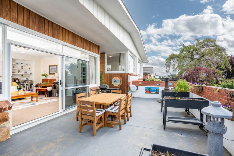 Photo of property in 52 Gladstone Road North, Mosgiel, 9024