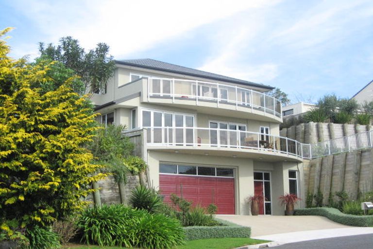 Photo of property in 11 Cabot Place, Frankleigh Park, New Plymouth, 4310