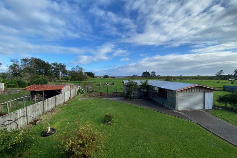 Photo of property in 27 Wharf Road, Karamea, 7893
