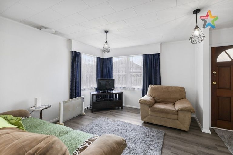 Photo of property in 1/15 Puriri, Wainuiomata, Lower Hutt, 5014