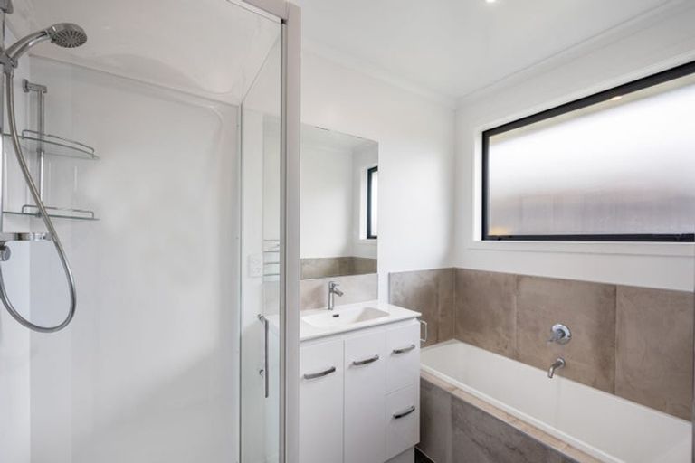 Photo of property in 19 Tahuna Minhinnick Drive, Glenbrook, Waiuku, 2681