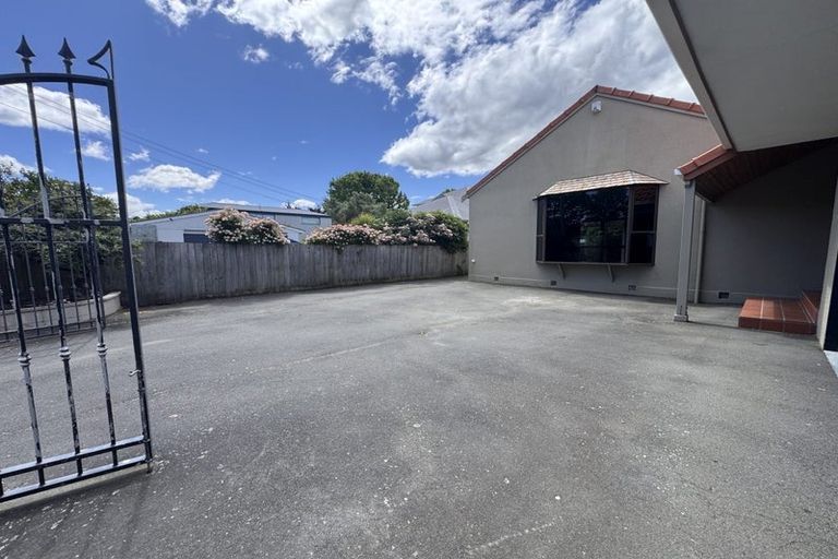 Photo of property in 30 Hamilton Avenue, Ilam, Christchurch, 8041