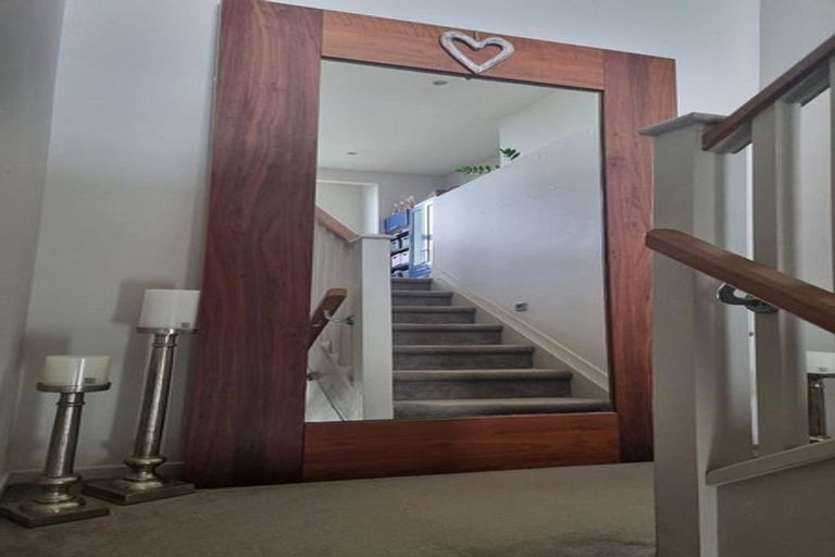 Photo of property in 7b Reynolds Place, Torbay, Auckland, 0630