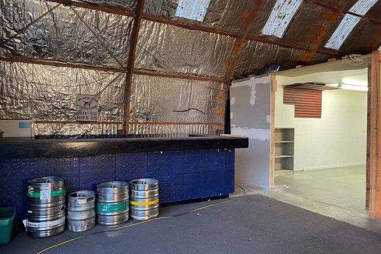 Photo of property in 110 Te Henga Road, Waitakere, Henderson, 0781