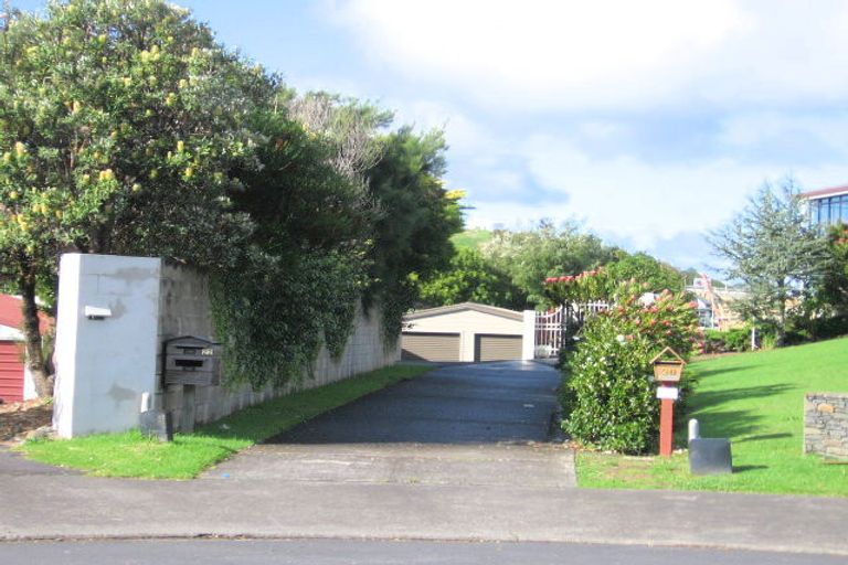 Photo of property in 20 Higham Ferrers Place, Red Beach, 0932