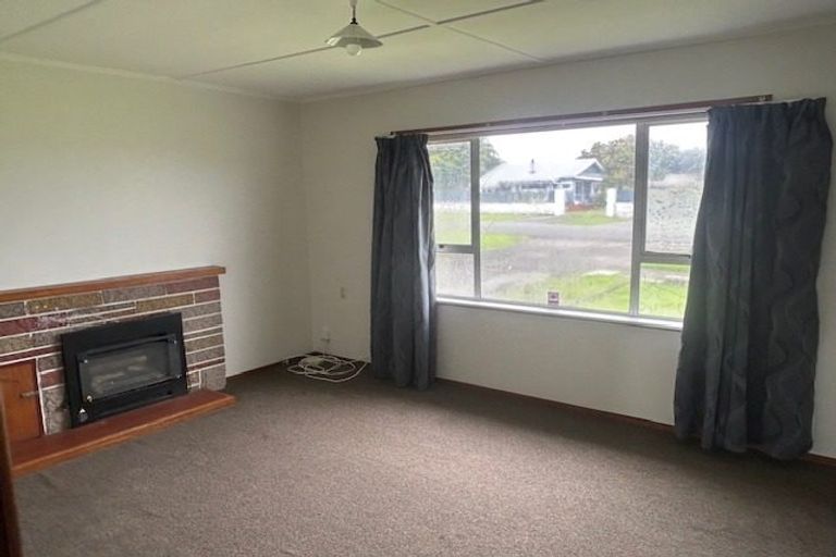Photo of property in 16 Harris Street, Waitara, 4320
