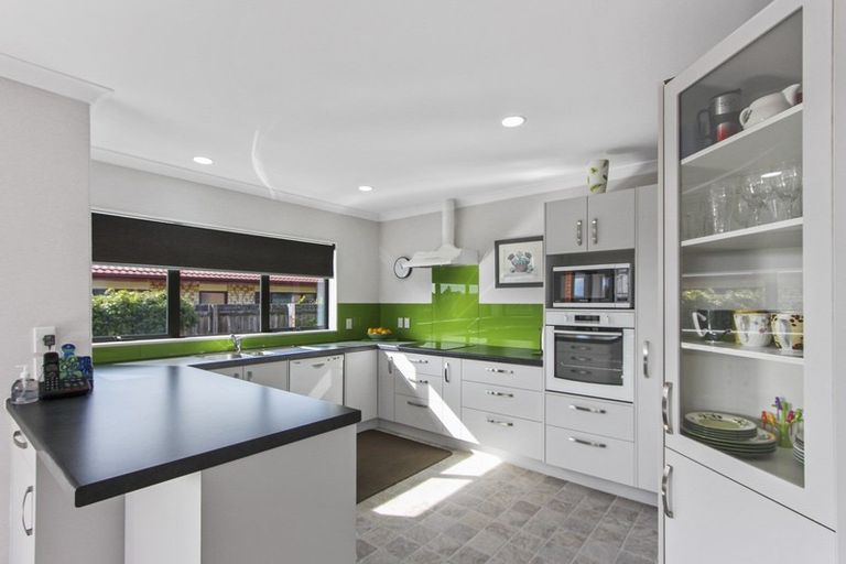 Photo of property in 19 Elmbridge Place, Owhata, Rotorua, 3010