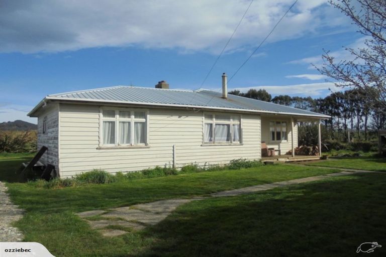 Photo of property in 17 Settlement Road, Papatotara, Tuatapere, 9691