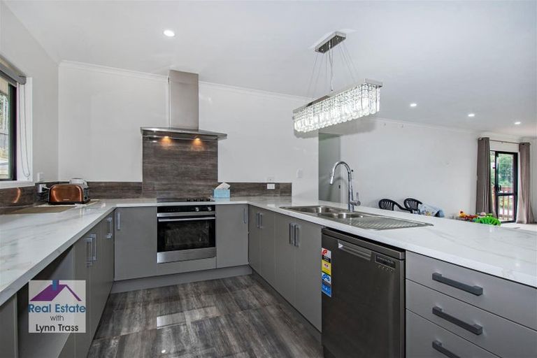 Photo of property in 7 Western View Heights, Horahora, Whangarei, 0110