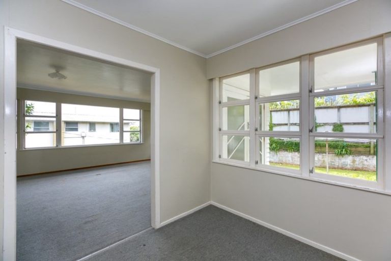 Photo of property in 388 Saint Aubyn Street, Moturoa, New Plymouth, 4310