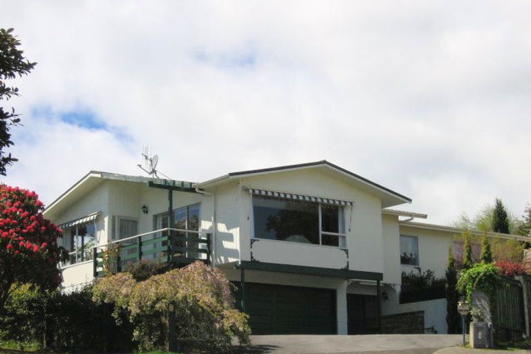 Photo of property in 5 Bernard Street, Two Mile Bay, Taupo, 3330