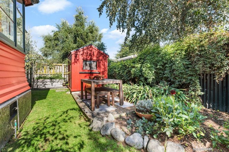 Photo of property in 15 Ohio Street, Martinborough, 5711