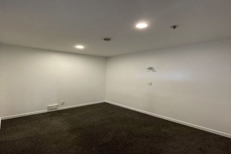 Photo of property in Terrace Heights Apartments, 5e/163 The Terrace, Wellington Central, Wellington, 6011