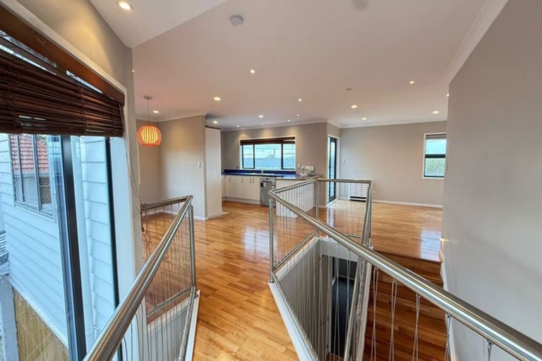 Photo of property in 3/158 Cliff View Drive, Green Bay, Auckland, 0604