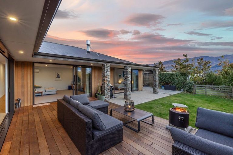 Photo of property in 11 Centre Crescent, Wanaka, 9305