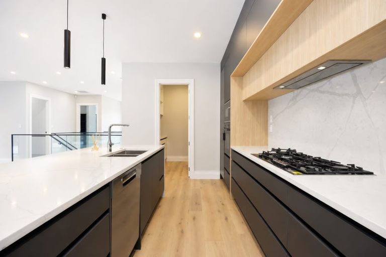 Photo of property in 7 Halcyon Bay Lane, Wainui, 0992