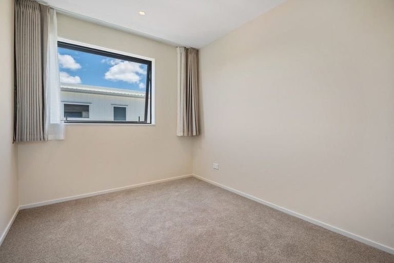Photo of property in 43 Bristol Freighter Road, Hobsonville, Auckland, 0616