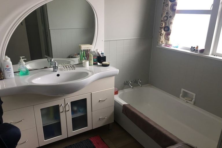 Photo of property in 15 Kirton Crescent, Manurewa, Auckland, 2102