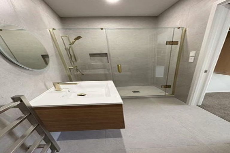 Photo of property in 13 Mahinga Kai Road, Orewa, 0931