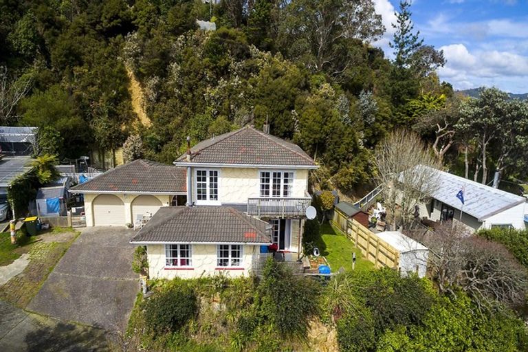 Photo of property in 3 Lord Street, Stokes Valley, Lower Hutt, 5019