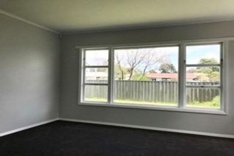 Photo of property in 27 Harwood Crescent, Otara, Auckland, 2023