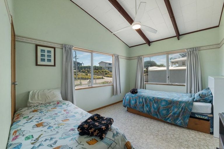 Photo of property in 207 Seaforth Road, Waihi Beach, 3611