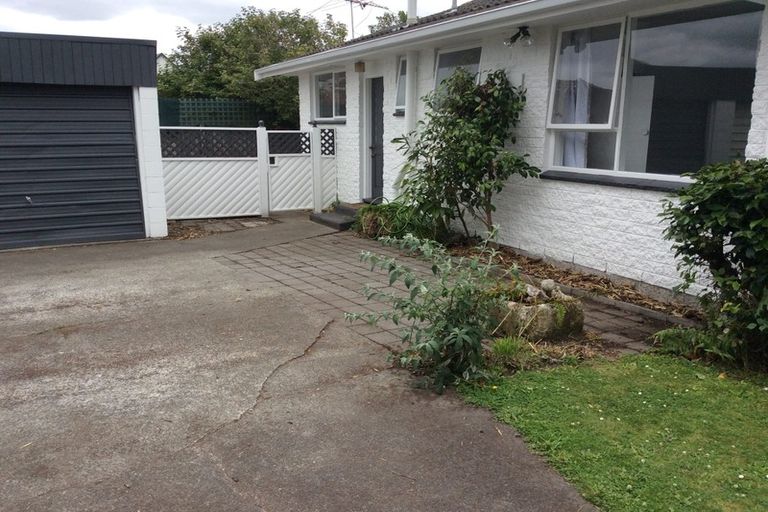 Photo of property in 2/67 Harewood Road, Papanui, Christchurch, 8053