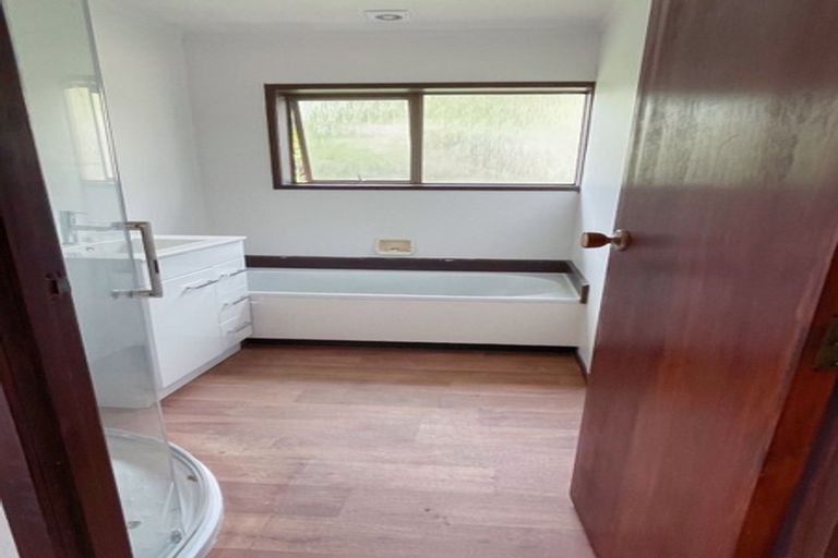 Photo of property in 2/723 Beach Road, Browns Bay, Auckland, 0630